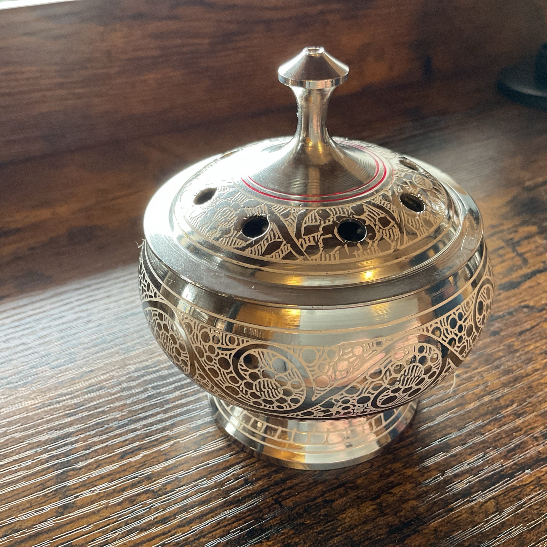 Silver finish colorful engraved Brass Screen Charcoal Burner 3"D 3.5"H w/Wooden Coaster & Lid